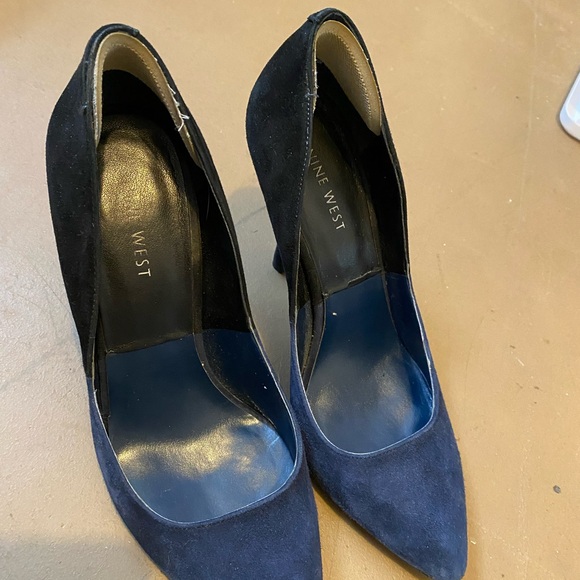 Nine West two tone heels - Picture 2 of 3